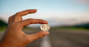 CRS��׷�����£�4700���˻�������